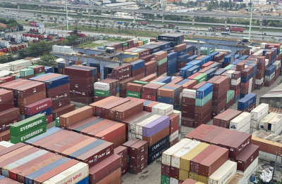 Bức tranh kinh tế Việt Nam quý I/2025: Vượt sóng thuế quan, tận dụng nội lực