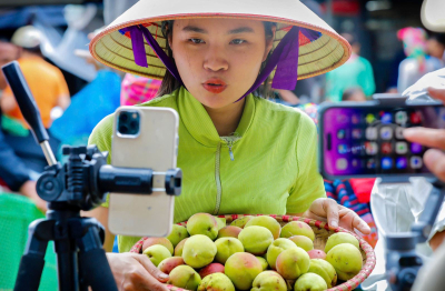 Nông sản địa phương bước vào chuỗi bán hàng số