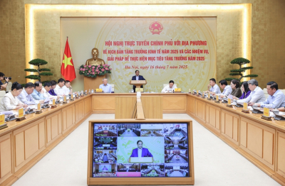 Phấn đấu tăng trưởng kinh tế năm 2025 từ 8,3-8,5%