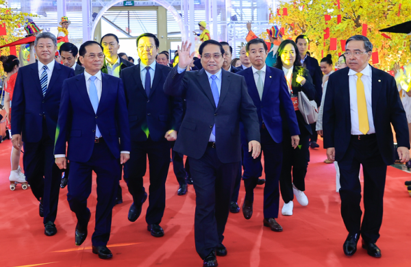 Khai mạc Hội chợ Mùa Xuân lần thứ nhất năm 2026