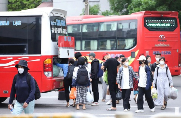 Giá vé xe khách tăng gấp 7 lần, Cục Đường bộ Việt Nam yêu cầu kiểm tra, xử lý vi phạm