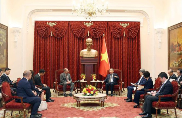 Tổng Bí thư, Chủ tịch nước Tô Lâm tiếp Chủ tịch kiêm Tổng Giám đốc Điều hành Tập đoàn Qualcomm