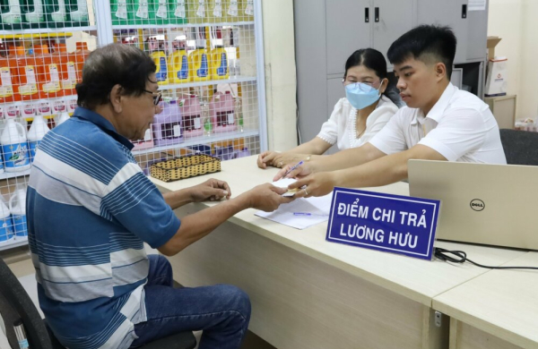 Mở rộng trợ cấp hưu trí xã hội cho người từ 70 tuổi