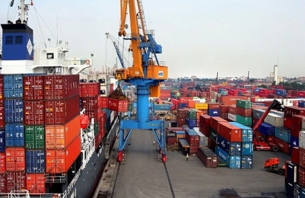Xuất nhập khẩu lập kỷ lục mới