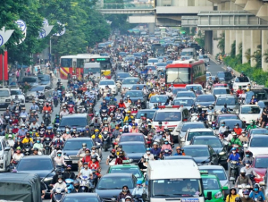 Hà Nội chưa cấm hoàn toàn xe máy xăng vào Vành đai 1