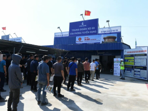 Người dân phía Nam Thủ đô chen chân đăng ký việc làm tại siêu dự án Khu đô thị Thể thao Quốc tế Hà Nội