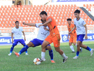 Thanh Tú lập siêu phẩm, Kon Tum vươn lên vị trí thứ 5 sau lượt đi