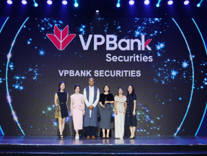 VPBankS nhận giải thưởng 
