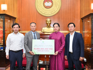 Nhà sáng lập Ecopark ủng hộ đồng bào chịu hậu quả của thiên tai 15 tỷ đồng