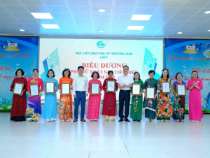 Biểu dương phụ nữ phường Kim Liên xuất sắc tiêu biểu năm 2025