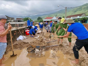 Hỗ trợ hóa chất, giống cây trồng, vật nuôi để khôi phục sản xuất sau lũ