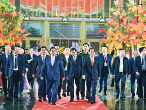 5.000 tỷ đồng giao dịch và gần 400 tỷ đồng quyên góp cho đồng bào vùng lũ tại Hội chợ Mùa Thu