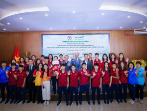 Herbalife Vietnam phối hợp đào tạo về dinh dưỡng cho HLV và cầu thủ bóng đá