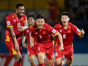 Tuyển Việt Nam khủng hoảng hàng công trước trận quyết đấu Malaysia