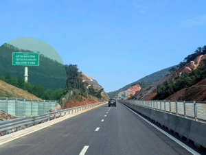 Trải nghiệm 27km cao tốc Sơn Hải qua Gia Lai: Êm tựa đường băng