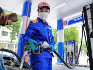 Bộ Công Thương yêu cầu đầu mối xăng dầu chủ động nhập khẩu, dự trữ, đảm bảo cung ứng