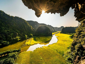 Đưa Danh lam thắng cảnh Tràng An - Tam Cốc - Bích Động trở thành khu du lịch hấp dẫn của quốc tế