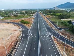 Bộ Xây dựng thông tin chính thức về đề xuất bảo hành đường bộ 10 năm