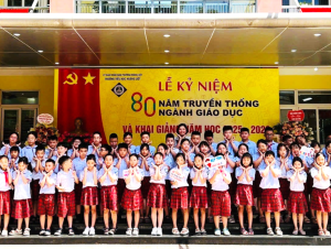 Bông hoa việc tốt tỏa sáng dưới mái trường Tiểu học Hoàng Liệt