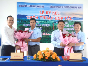 Cao su Chư Sê – Kampong Thom hợp tác toàn diện với Trung tâm Lâm nghiệp Nhiệt đới
