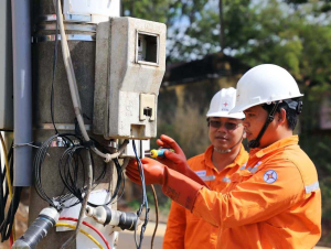 Bộ Công thương lo đủ điện, xăng dầu, theo dõi sát diễn biến xuất nhập khẩu