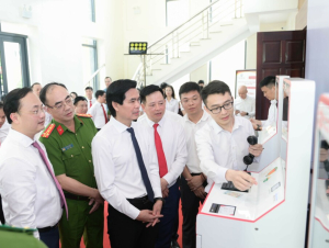 Ứng dụng công nghệ trong cải cách hành chính, xây dựng thế hệ “công dân số”