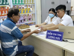 Mở rộng trợ cấp hưu trí xã hội cho người từ 70 tuổi