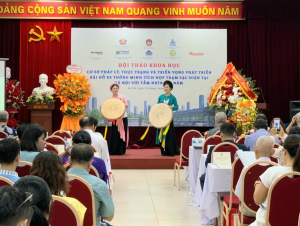 Phát triển bãi xe thông minh và tích hợp trạm sạc điện tại Hà Nội