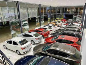 Doanh số bán ô tô tại Việt Nam tăng 38%, xe hybrid tăng tốc