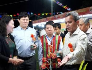 Ấn tượng Lễ hội Sâm Ngọc Linh và Phiên chợ hàng Việt tại Măng Ri