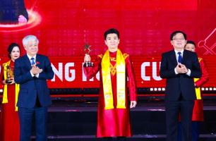 Phó Chủ tịch SHB Đỗ Quang Vinh tham gia Đoàn Chủ tịch Hội Doanh nhân trẻ Việt Nam khóa VIII