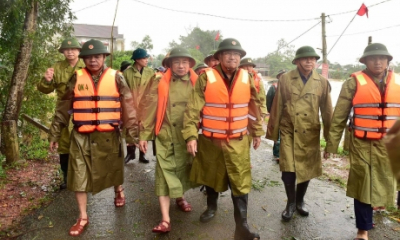 Chùm ảnh: Miền Trung gượng dậy sau đợt mưa bão lịch sử
