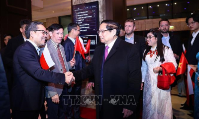 Thủ tướng Phạm Minh Chính tới thủ đô Warsaw, bắt đầu thăm Ba Lan