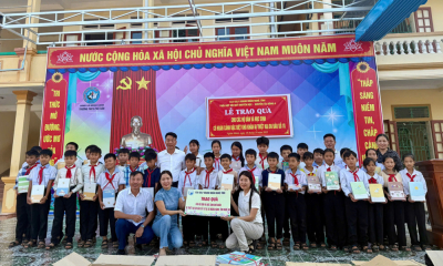 CLB Golf Doanh nhân Nghệ Tĩnh ủng hộ gần 500 triệu đồng cho bà con vùng lũ