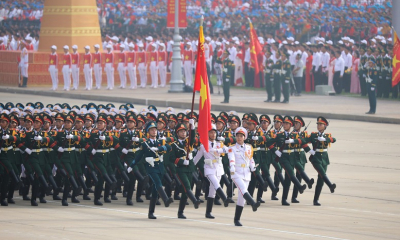 Quân đội nhân dân vững bước dưới cờ Đảng quang vinh