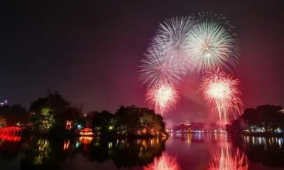 Hà Nội bắn pháo hoa mừng 50 năm Ngày Giải phóng miền Nam