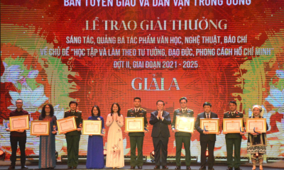 Trao giải thưởng văn học, nghệ thuật, báo chí về chủ đề học tập và làm theo Bác Hồ