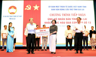 Hơn 40 tỉ đồng đến với đồng bào Gia Lai chịu thiệt hại nặng nề sau bão số 13