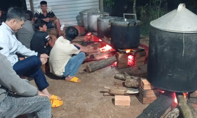 Người dân xã Gào thức đêm gói bánh chưng, hướng về đồng bào vùng lũ