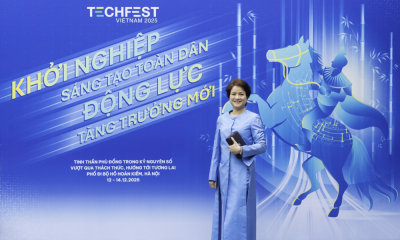 CEO Sao Thái Dương - bà Nguyễn Thị Hương Liên vinh dự đón nhận Giải thưởng Doanh nhân Khoa học & Công nghệ tiêu biểu tại Techfest 2025