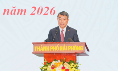 Thủ tướng Lê Minh Hưng trao Huy hiệu Đảng tặng các đảng viên lão thành tại thành phố Hải Phòng
