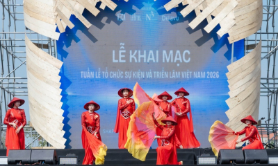 Khai mạc 