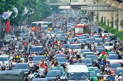 Hà Nội chưa cấm hoàn toàn xe máy xăng vào Vành đai 1