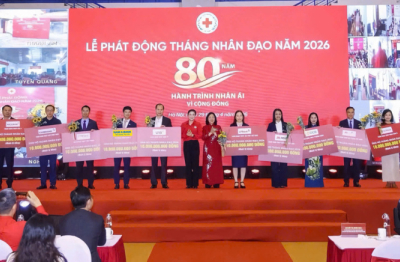 Nam A Bank trao tặng 10 tỷ đồng hưởng ứng Tháng Nhân đạo năm 2026