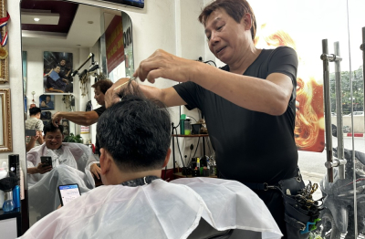 Nghệ nhân nghề tóc Phạm Duy Hào: Người nghệ sĩ chơi nhạc bằng kéo
