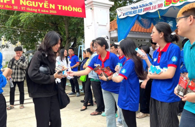 Tiếp sức mùa thi 2025 ứng dụng công nghệ, lan tỏa tinh thần tình nguyện