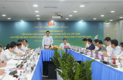 Thường trực Đảng ủy Petrovietnam làm việc với PV GAS