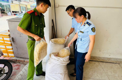 Quảng Ninh: Phát hiện 100 kg ruốc gà không rõ nguồn gốc