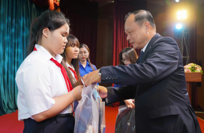 “Cùng ngư dân thắp sáng đèn trên biển” đến với Gia Lai