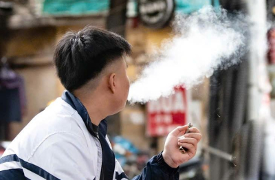 Hoàn thiện khung pháp lý đối phó với tác hại thuốc lá điện tử để bảo vệ thế hệ trẻ